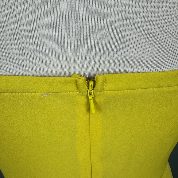 Flattering Yellow Dress - Picture 6 of 8